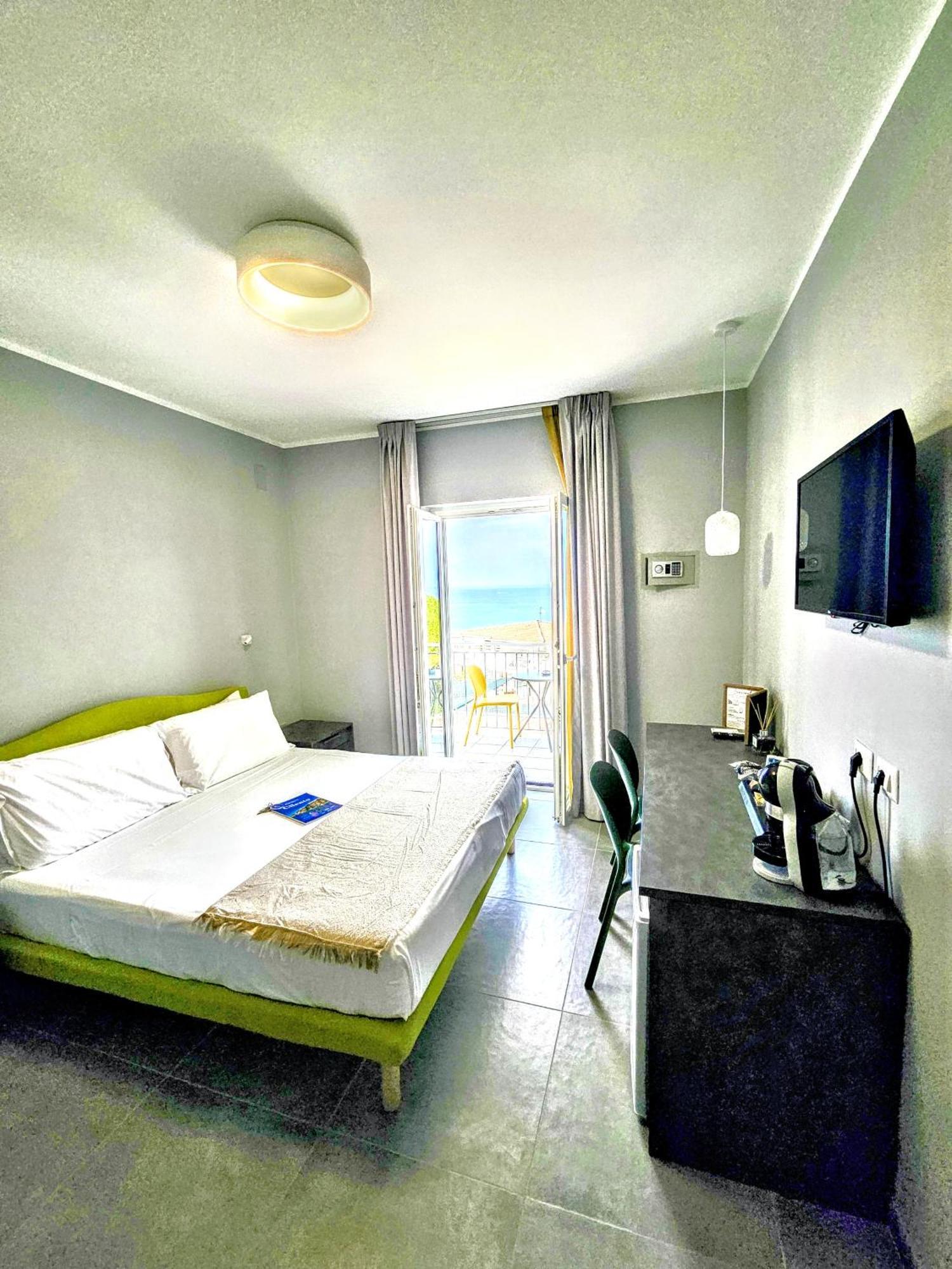 A Casa Di Alessandra - Rooms Castellabate Ngoại thất bức ảnh